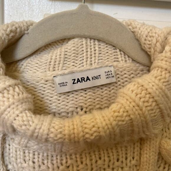 Zara Small Cream Sweater - Chunky Cable Knit - turtleneck - Picture 2 of 5